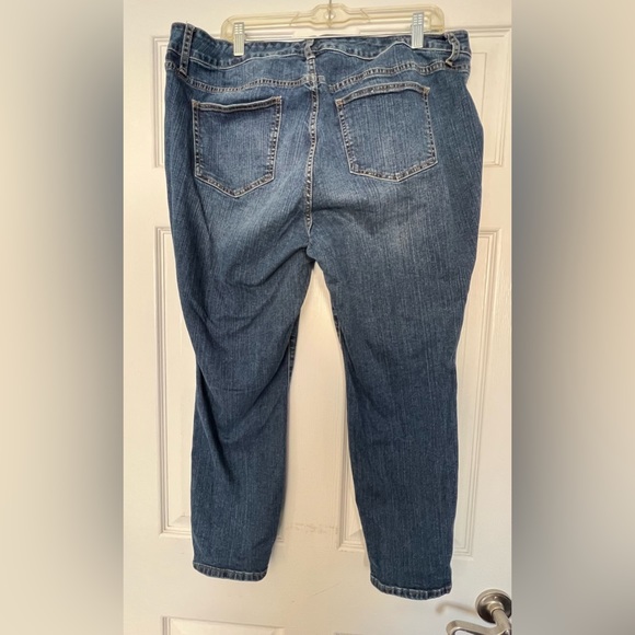 Torrid bombshell button fly, mid-rise,skinny vintage stretchy worn once!! 18s - Picture 3 of 4